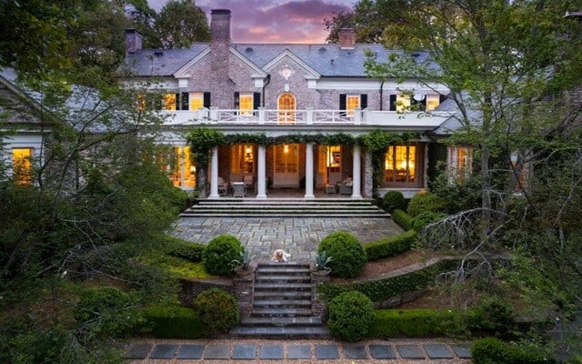 Rising Interest Rates Do Little To Dampen Atlanta Real Estate Market - Featured Image
